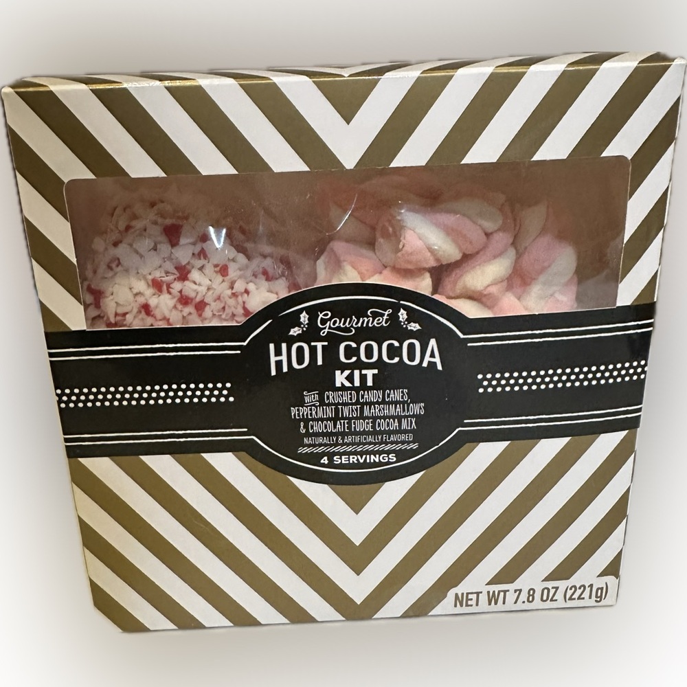 2016 COLLECTIBLE GOURMET HOT COCOA KIT W CRUSHED PEPPERMINT SWIRLED MARSHMALLOWS